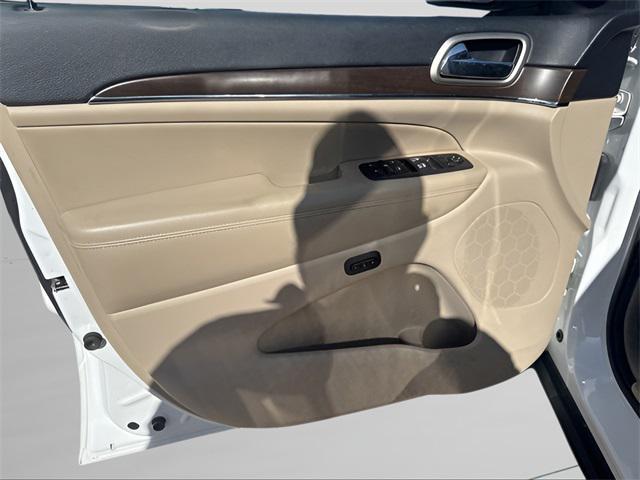 used 2017 Jeep Grand Cherokee car, priced at $13,449