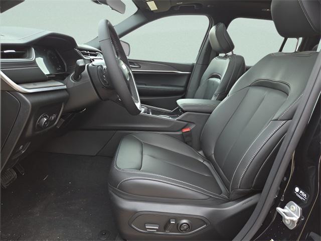 new 2025 Jeep Grand Cherokee car, priced at $43,635