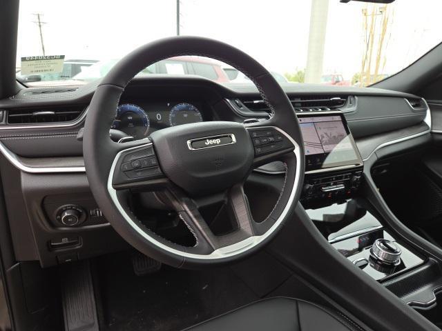new 2025 Jeep Grand Cherokee car, priced at $45,266