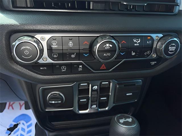 new 2025 Jeep Wrangler car, priced at $42,500