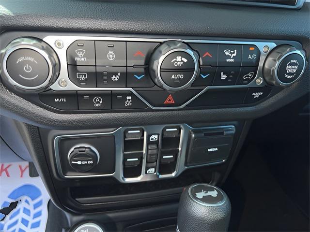 new 2025 Jeep Wrangler car, priced at $42,500