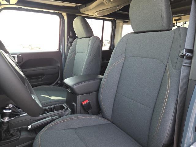 new 2025 Jeep Wrangler car, priced at $45,027