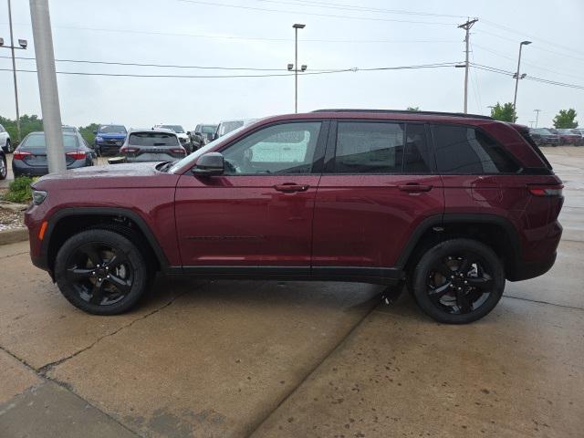 new 2025 Jeep Grand Cherokee car, priced at $38,875