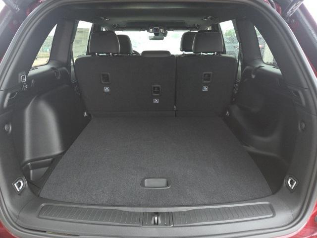 new 2025 Jeep Grand Cherokee car, priced at $38,875