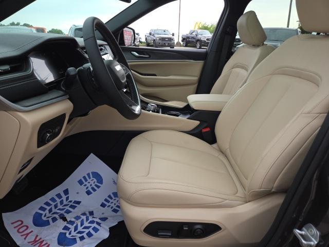 new 2025 Jeep Grand Cherokee L car, priced at $45,735