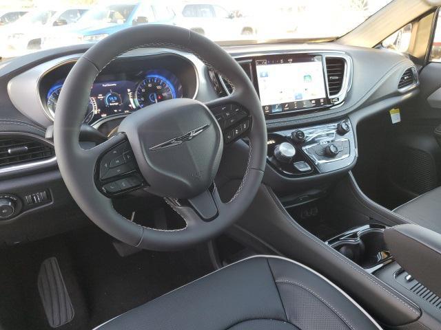new 2025 Chrysler Pacifica car, priced at $48,365
