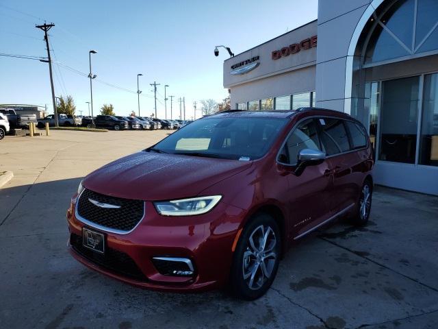 new 2025 Chrysler Pacifica car, priced at $52,620