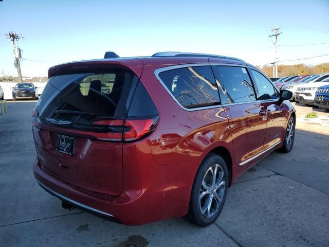 new 2025 Chrysler Pacifica car, priced at $52,620