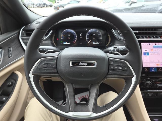 new 2025 Jeep Grand Cherokee car, priced at $43,635