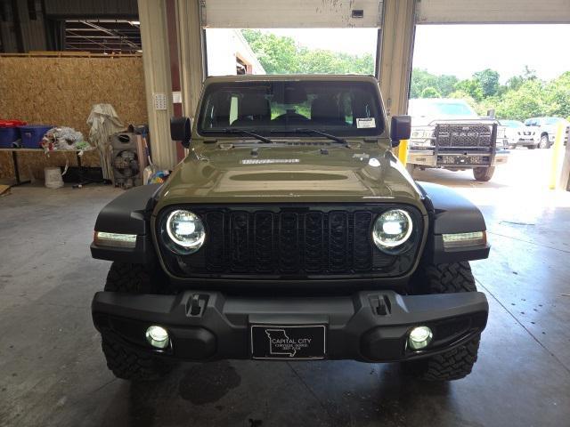 new 2025 Jeep Wrangler car, priced at $43,575