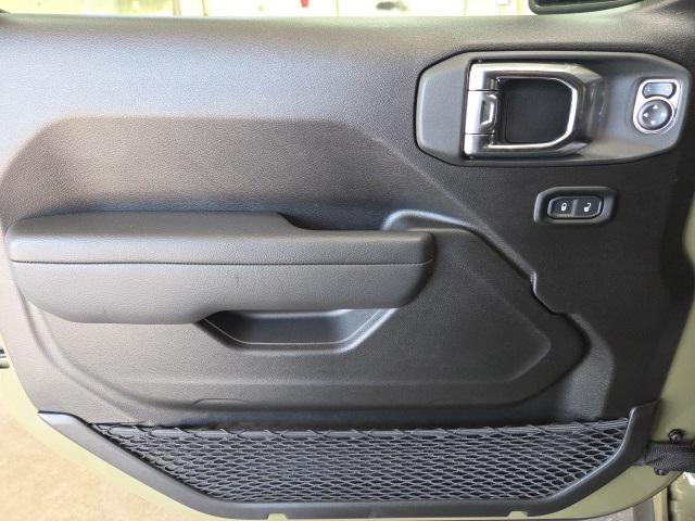 new 2025 Jeep Wrangler car, priced at $43,575
