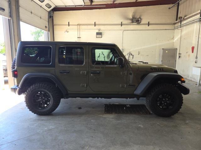 new 2025 Jeep Wrangler car, priced at $43,575