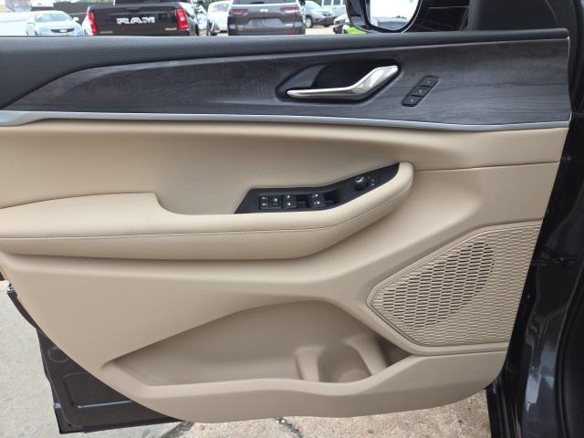 new 2025 Jeep Grand Cherokee L car, priced at $45,835