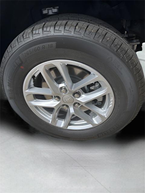 new 2025 Jeep Grand Cherokee L car, priced at $36,625