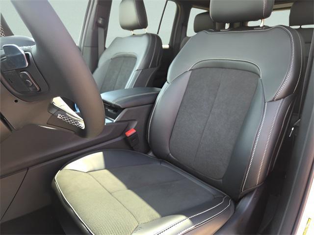 new 2025 Jeep Grand Cherokee car, priced at $39,885