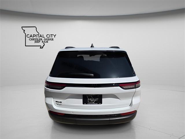 new 2025 Jeep Grand Cherokee car, priced at $39,885