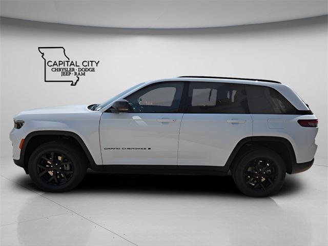 new 2025 Jeep Grand Cherokee car, priced at $39,885