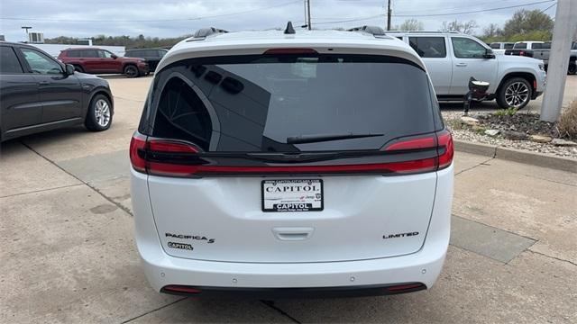 new 2024 Chrysler Pacifica car, priced at $47,048