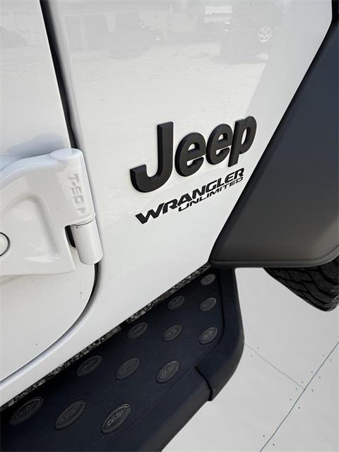 used 2020 Jeep Wrangler Unlimited car, priced at $28,269