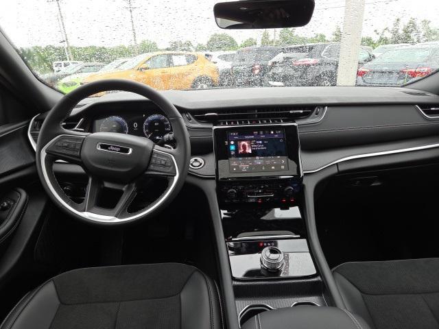 new 2025 Jeep Grand Cherokee L car, priced at $41,385