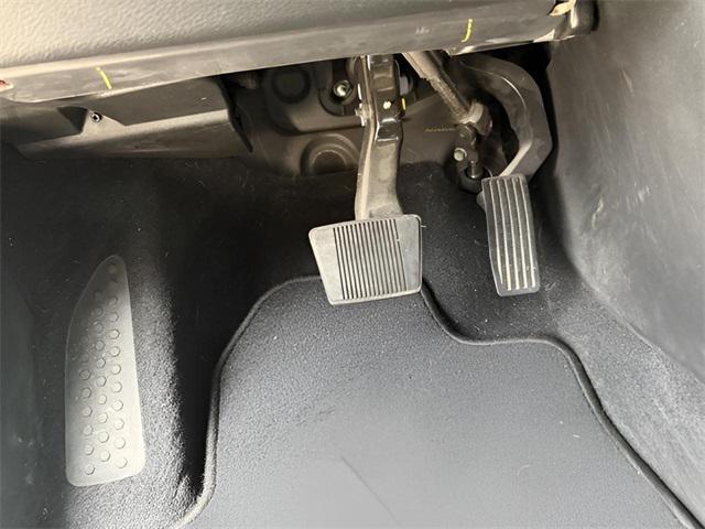 used 2021 Jeep Cherokee car, priced at $15,656