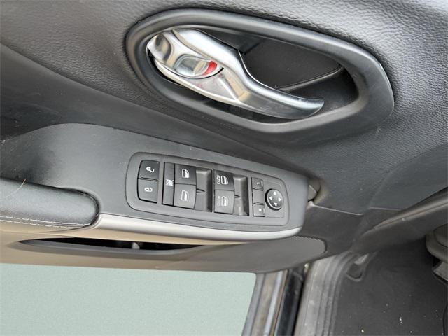 used 2021 Jeep Cherokee car, priced at $15,656