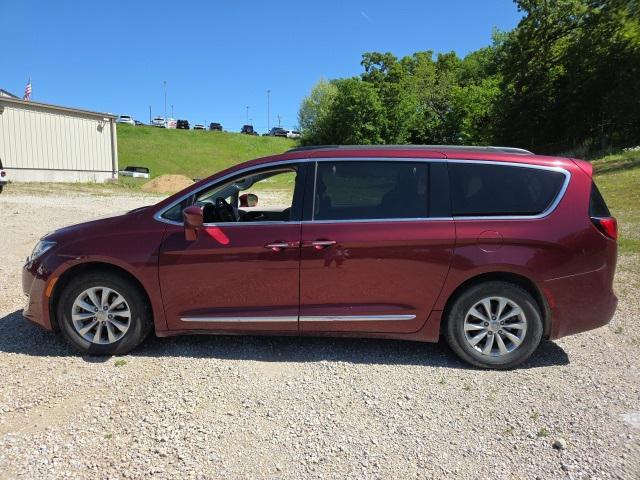 used 2017 Chrysler Pacifica car, priced at $13,276