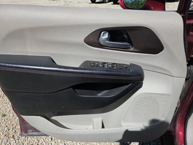 used 2017 Chrysler Pacifica car, priced at $13,276