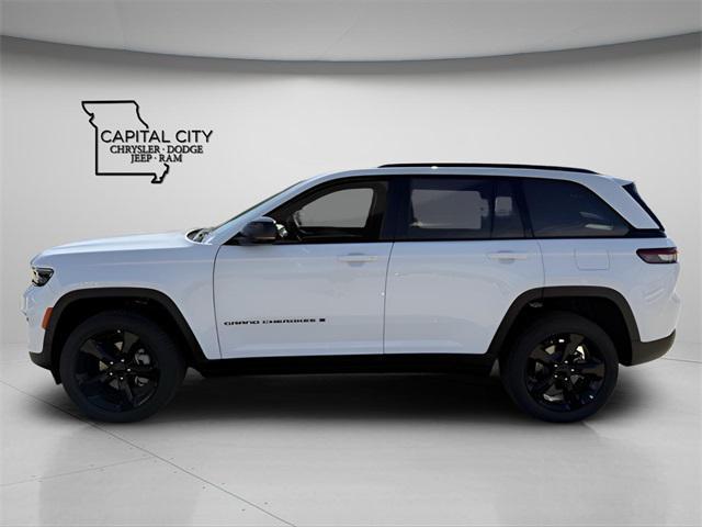 new 2025 Jeep Grand Cherokee car, priced at $41,390