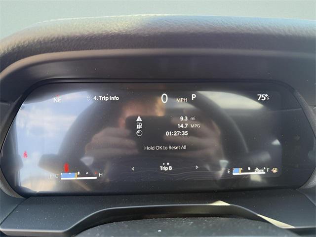 new 2025 Jeep Grand Cherokee car, priced at $41,390