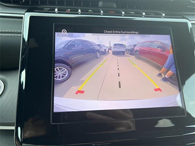 new 2025 Jeep Grand Cherokee L car, priced at $33,500