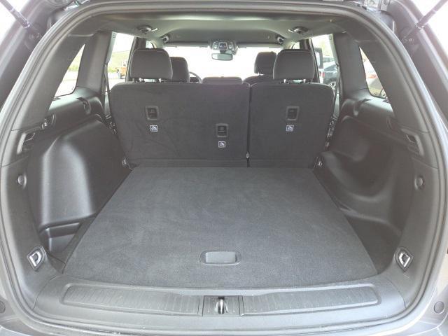 used 2024 Jeep Grand Cherokee car, priced at $32,068