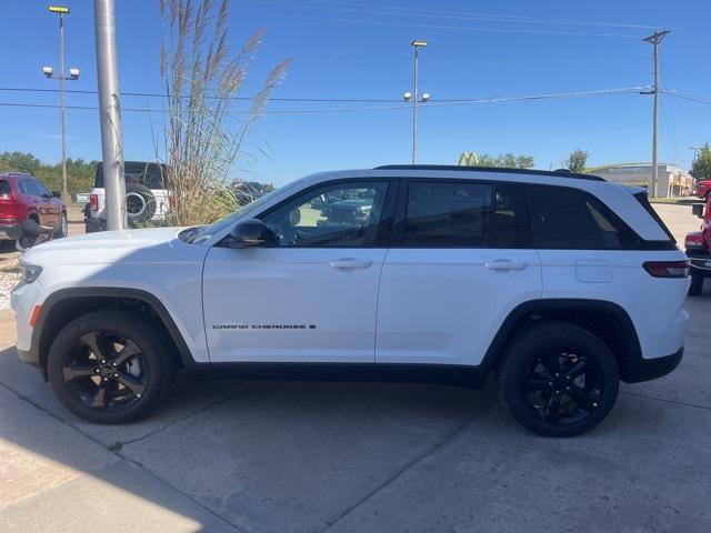 new 2025 Jeep Grand Cherokee car, priced at $45,935