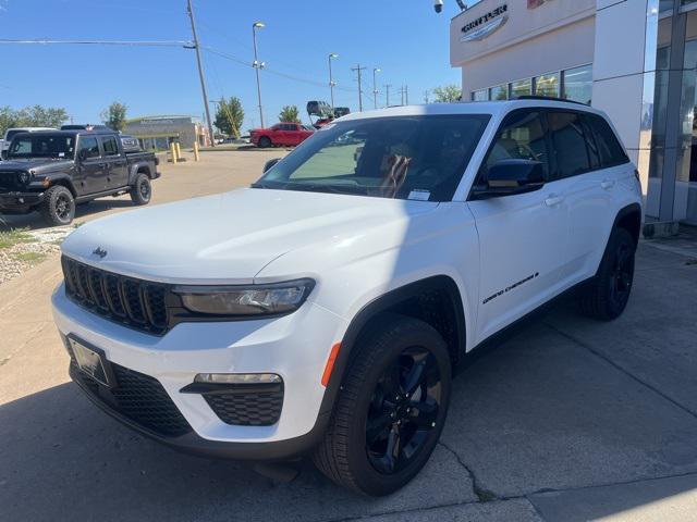 new 2025 Jeep Grand Cherokee car, priced at $45,935