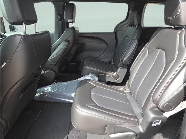 new 2025 Chrysler Pacifica car, priced at $38,725