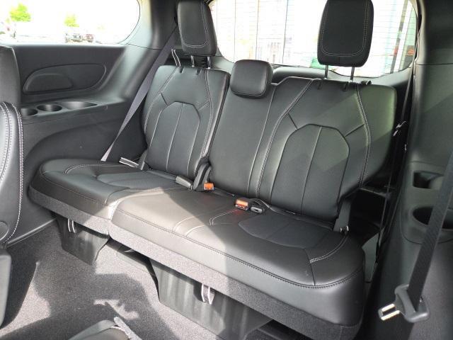new 2025 Chrysler Pacifica car, priced at $38,725