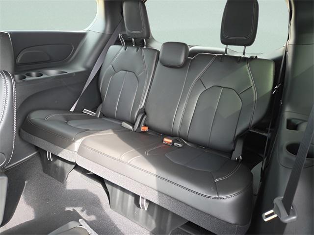 new 2025 Chrysler Pacifica car, priced at $38,725