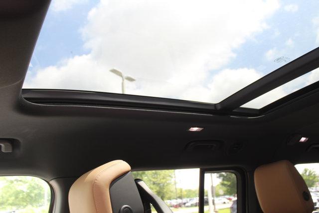 new 2025 Land Rover Defender car