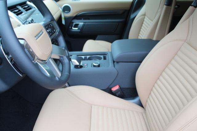 new 2025 Land Rover Discovery car