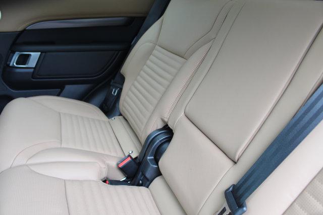 new 2025 Land Rover Discovery car