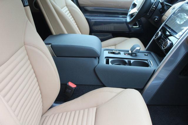 new 2025 Land Rover Discovery car