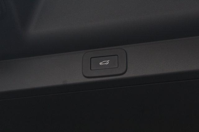 new 2025 Land Rover Range Rover car