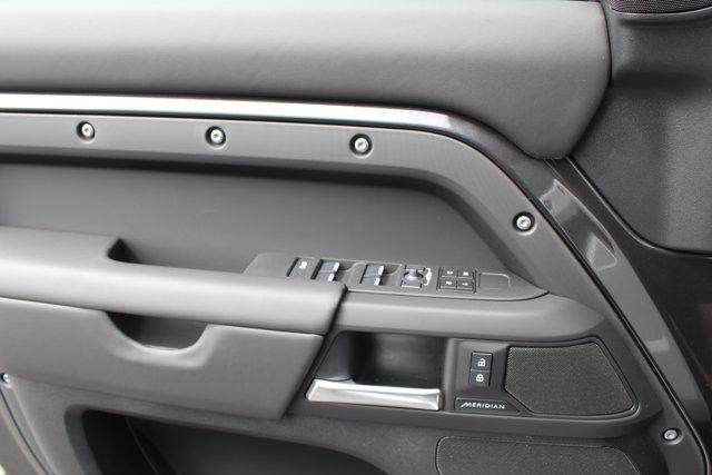 new 2025 Land Rover Defender car