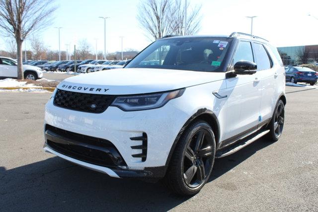 new 2025 Land Rover Discovery car, priced at $77,868