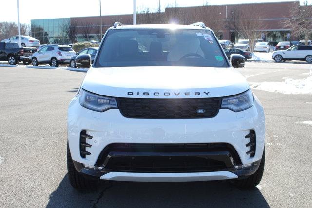 new 2025 Land Rover Discovery car, priced at $77,868