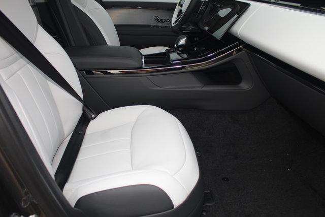 new 2025 Land Rover Range Rover Sport car