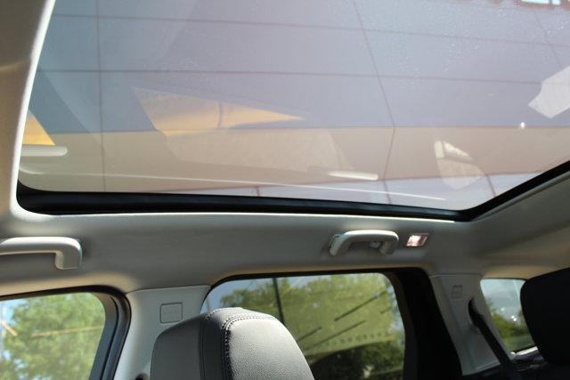 new 2025 Land Rover Discovery Sport car