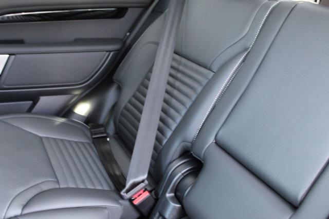 new 2025 Land Rover Discovery car
