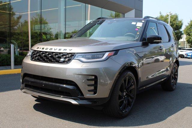 new 2024 Land Rover Discovery car, priced at $77,225