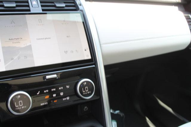 new 2025 Land Rover Discovery car
